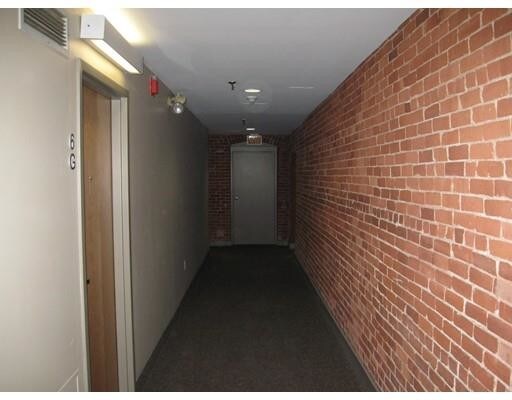 Building Photo - 158-166 Chestnut St