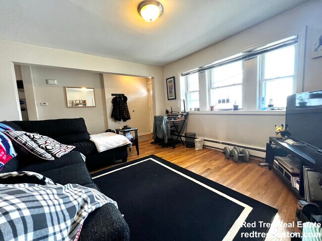 Foto del edificio - 678 Bennington St