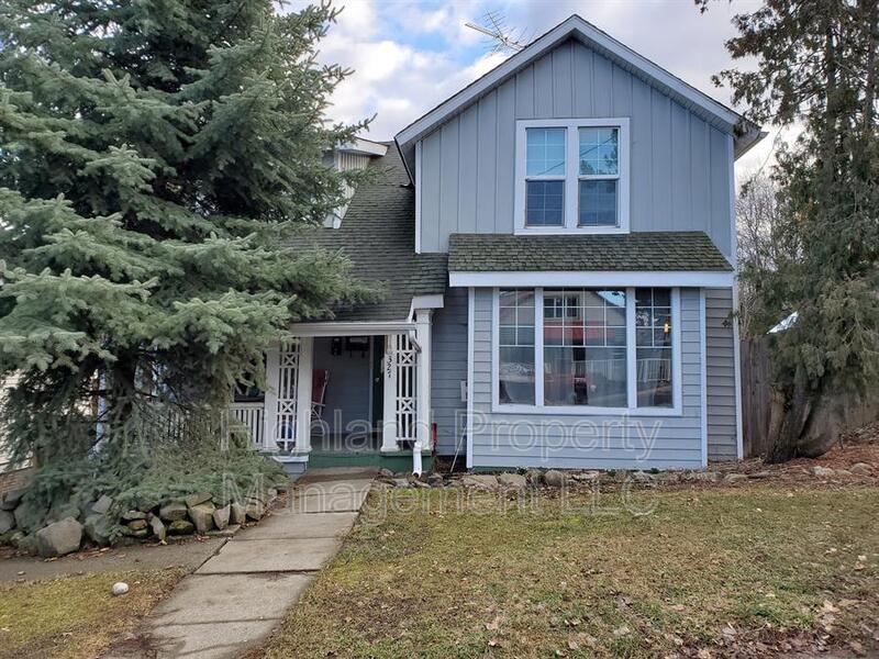 Foto principal - 327 W Main St