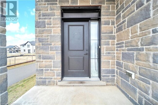 Building Photo - 154 Otterbein Rd