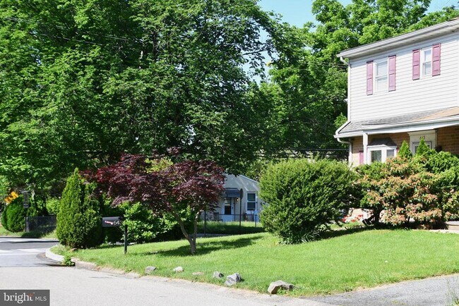 Foto del edificio - 643 E Wiltshire Dr