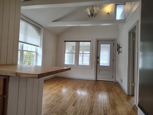 Foto del edificio - 6621 W Adler St