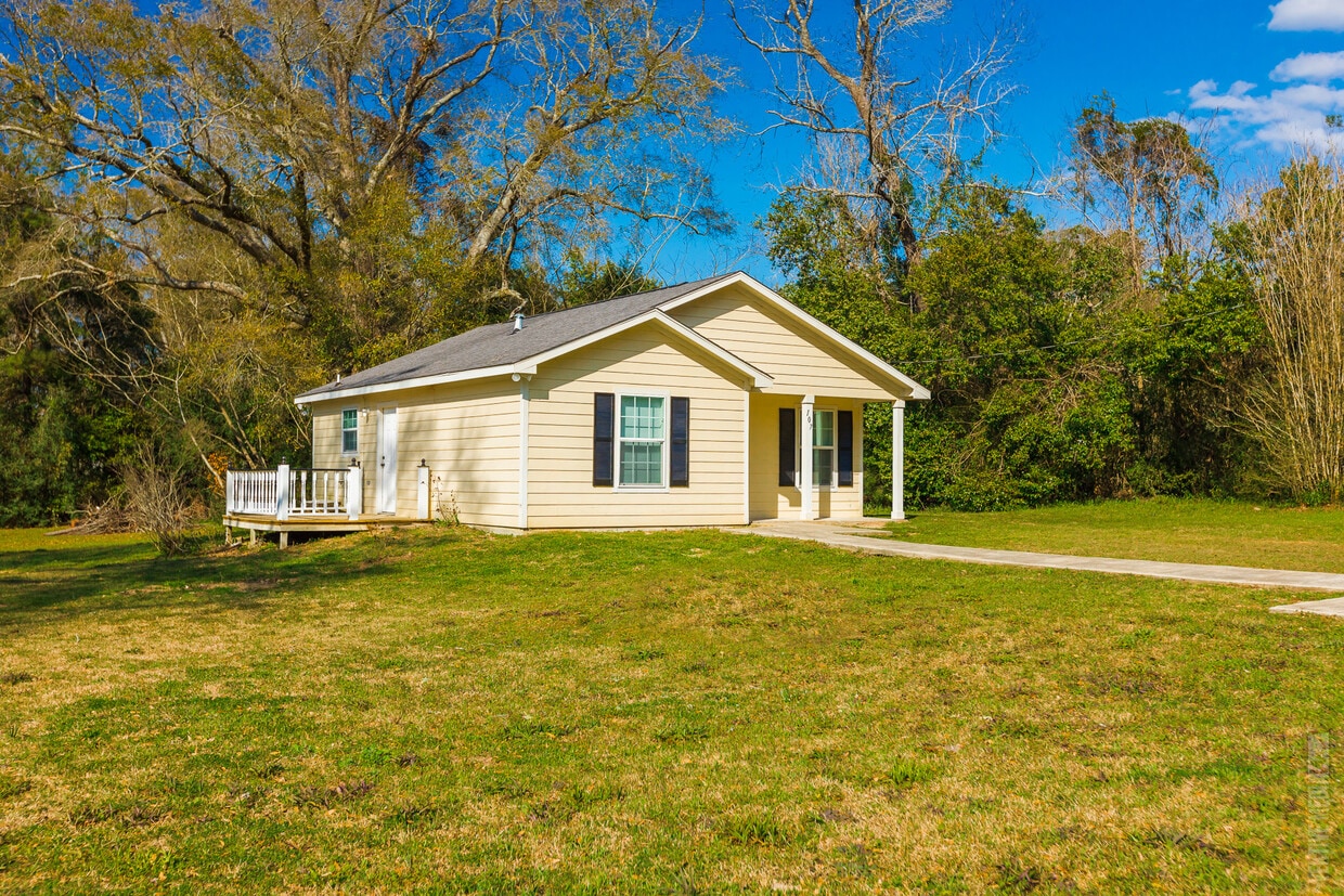 107 Sandifer Dr, Jasper, TX 75951 House Rental in Jasper, TX