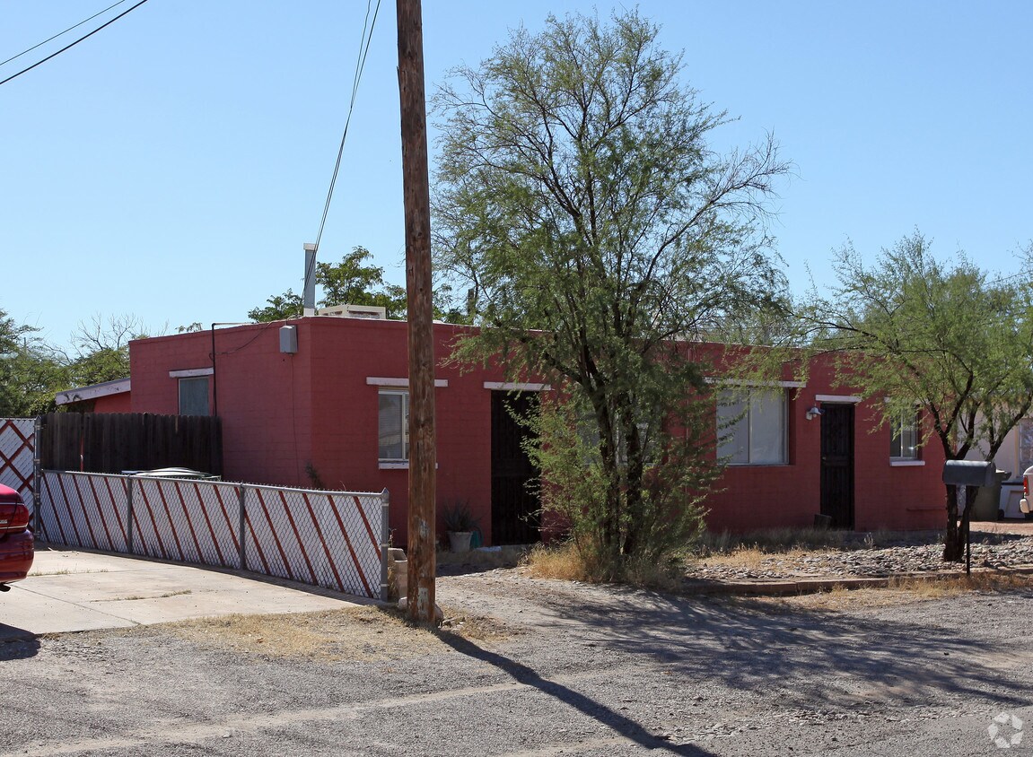 Building Photo - 808-820 E Halcyon Rd