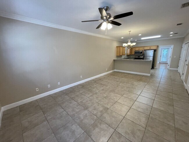 Foto del edificio - For Lease - Marlin Place - 3 BR 2 BA Home ...