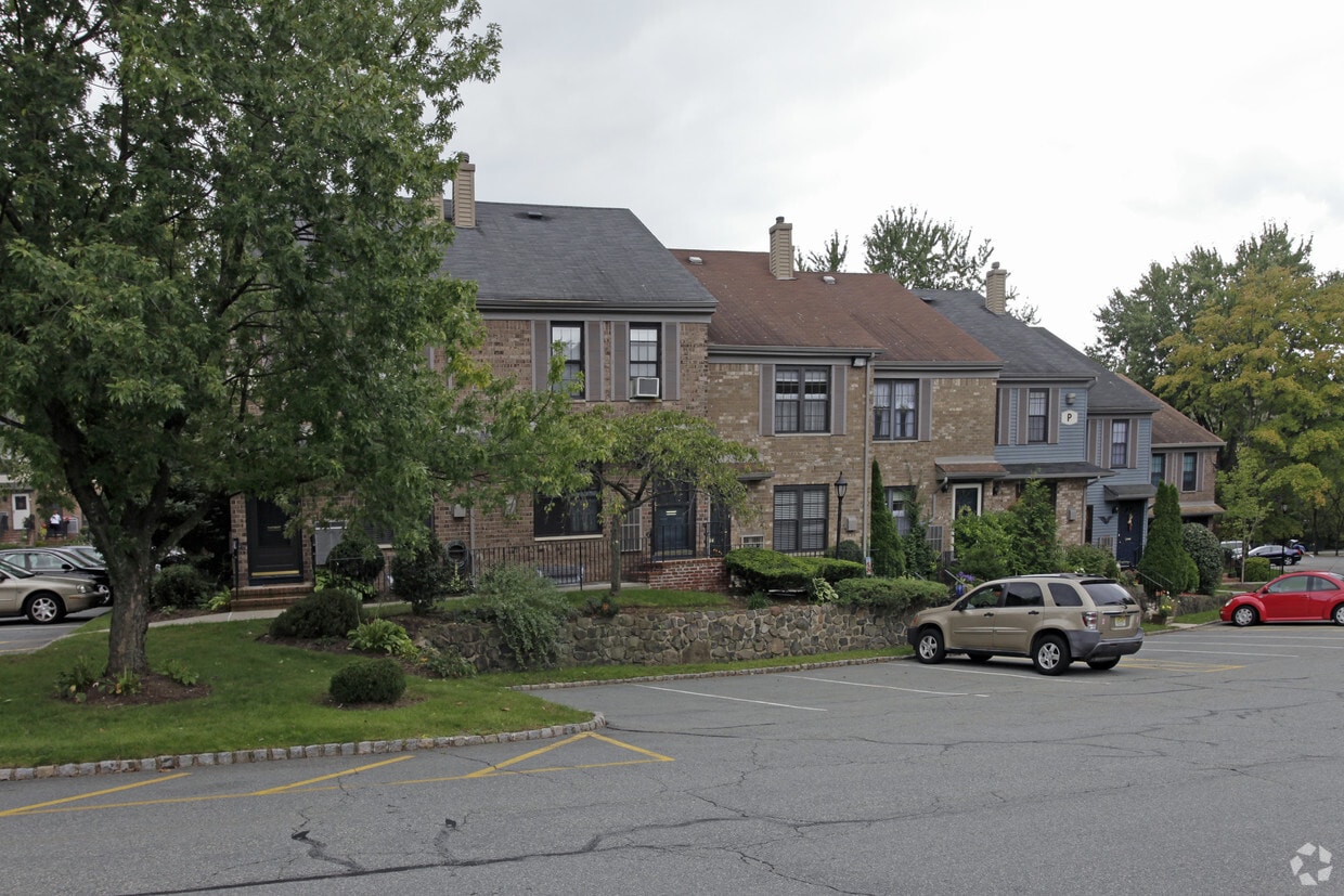 Inwood at Great Notch Apartments in Little Falls, NJ