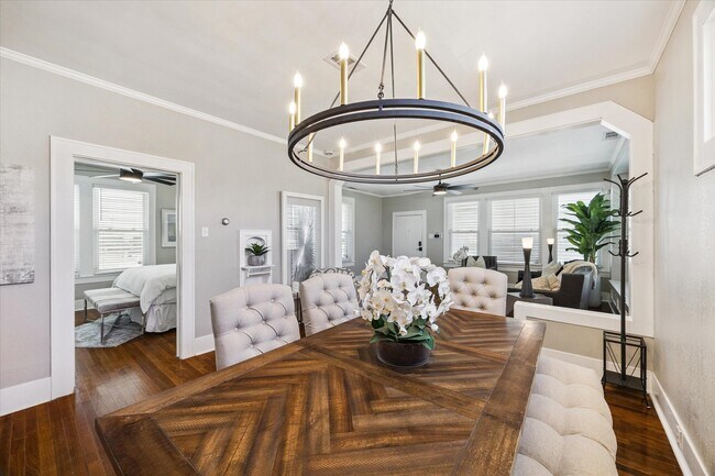 Foto del edificio - 3828 Seawall Blvd