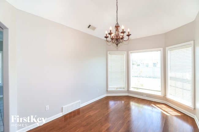 Foto del edificio - 8181 Short Grass Cove