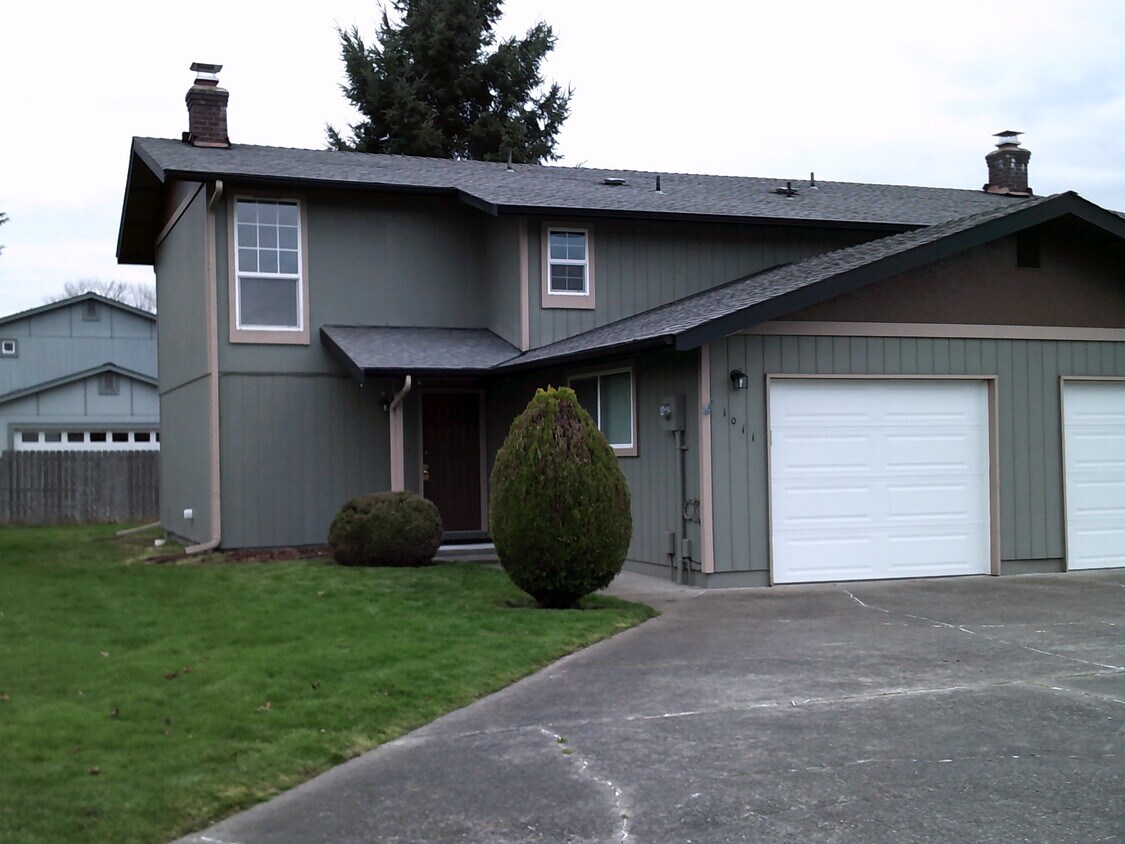 Primary Photo - 1011 11th Ave NW