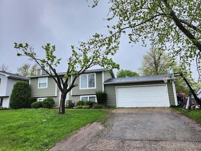 Foto del edificio - 4110 Luckie Ct