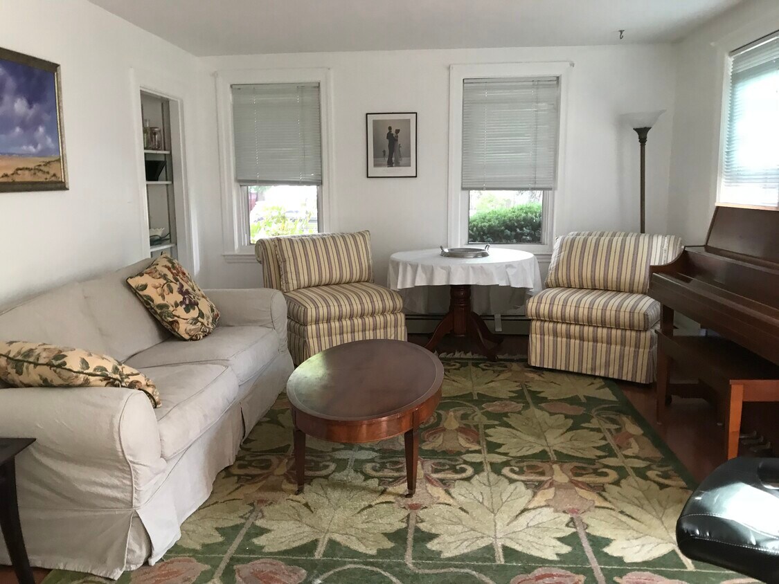 12 Wellesley Ave Unit 1, Wellesley, MA 02482 Condo for Rent in