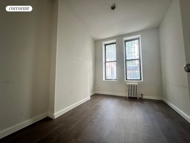 Building Photo - 426 E 66th St