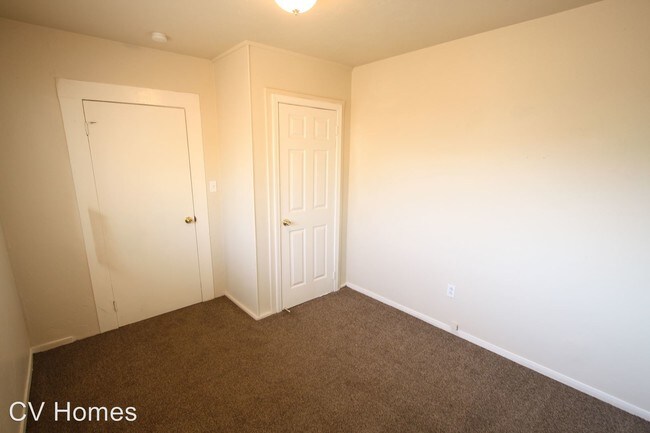 Building Photo - 1126 N Roosevelt Ave