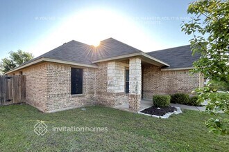 Building Photo - 1206 Woodside Ln