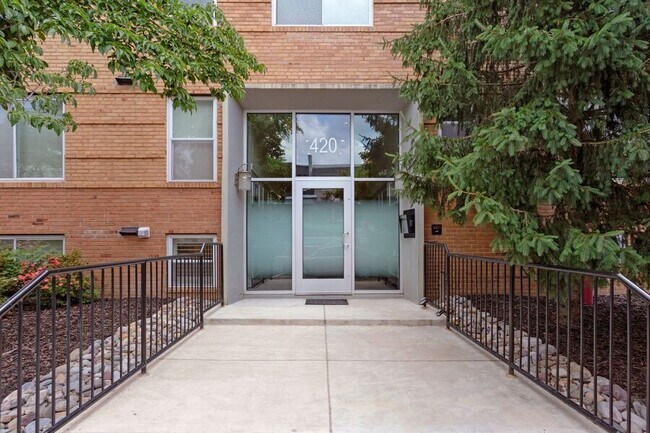 Foto del edificio - 420 16th St SE