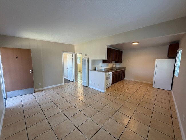 Interior Photo - 2705