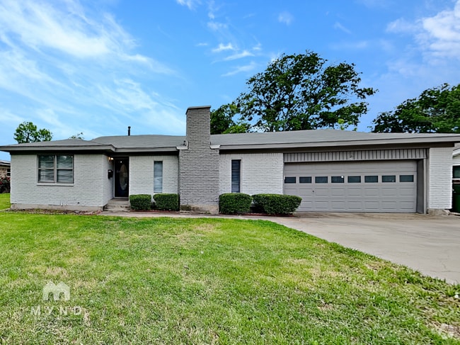 Building Photo - 5408 Mack Rd