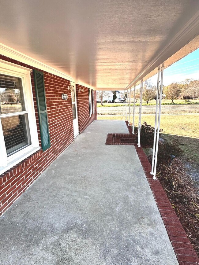 Foto del edificio - 2278 Old Creek Rd