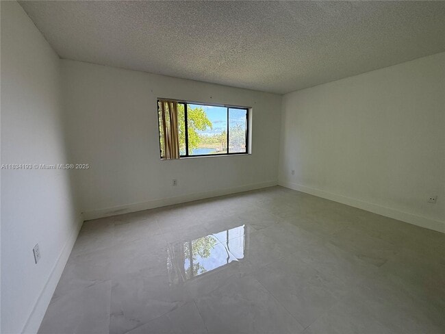 Building Photo - 5200 NW 31st Ave