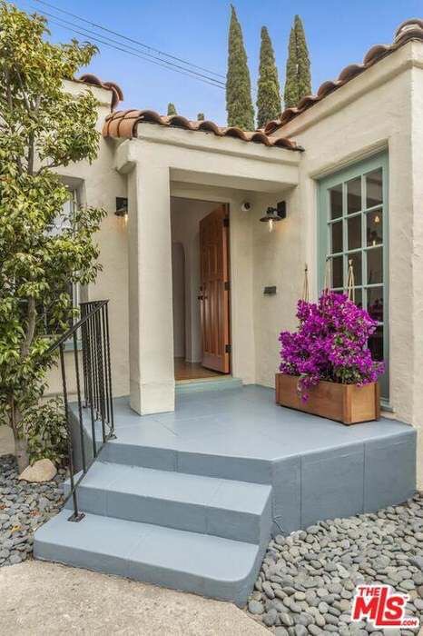 Foto del edificio - 464 S Sherbourne Dr