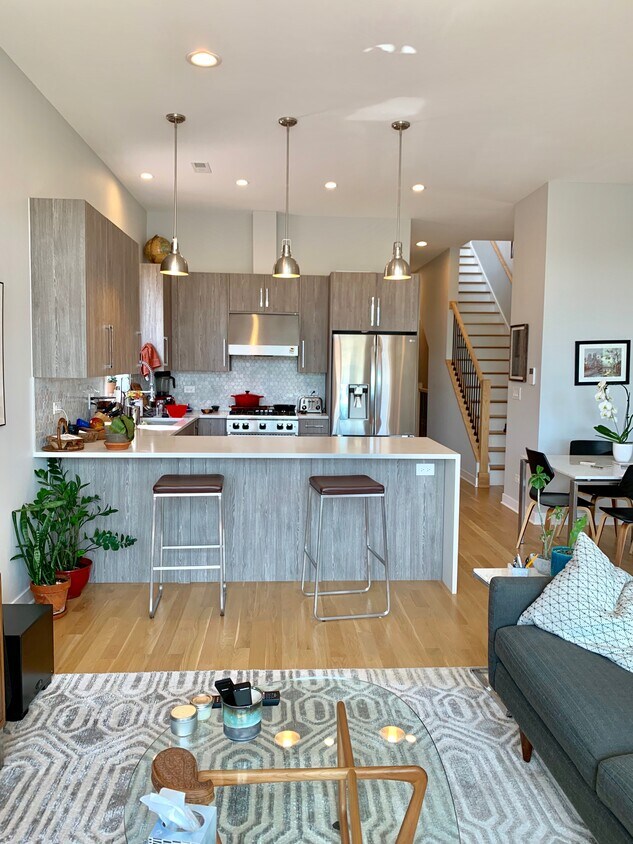 sun filled kitchen - 1810 S Racine Ave