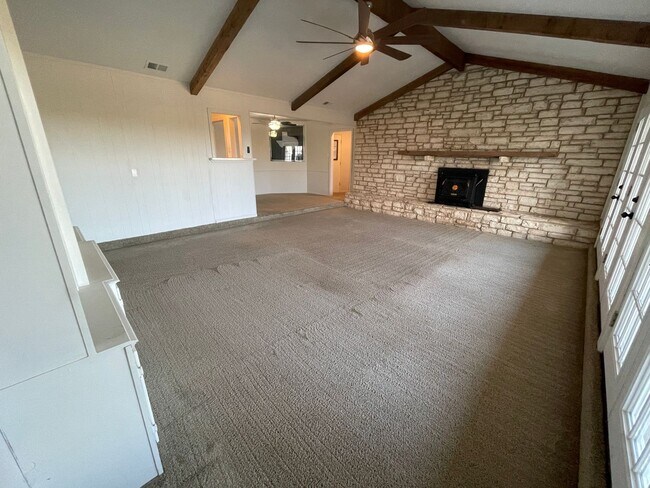 Foto del edificio - 552 Lawson Ln
