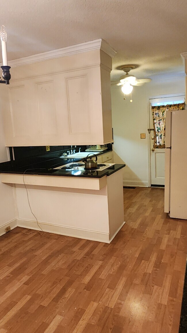 Foto del edificio - 110 May Ln