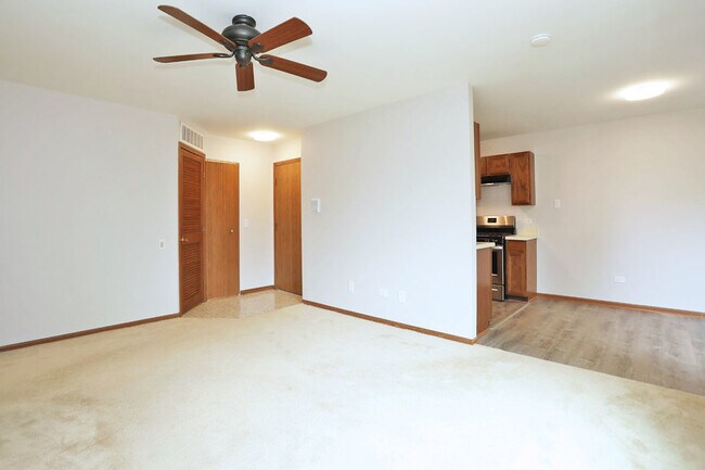 Foto del edificio - 675 Greenfield Ct
