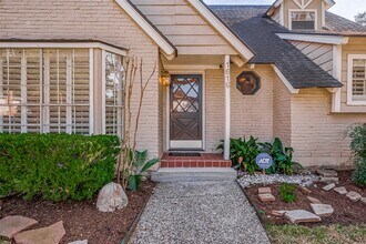 Building Photo - 1619 Crystal Hills Dr