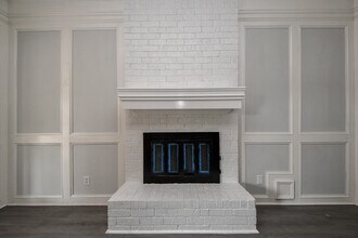 Building Photo - 14938 Mesita Dr