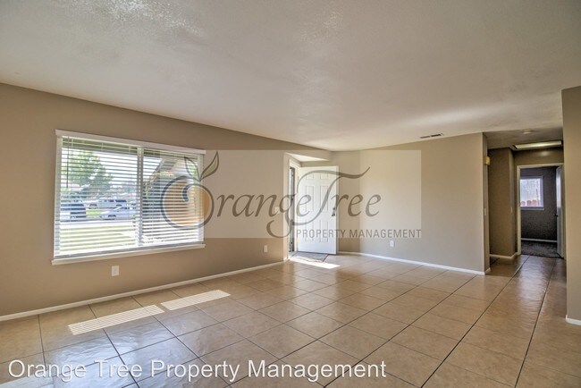 Foto del edificio - 3 br, 2 bath House - 2307 Riverwood Dr.