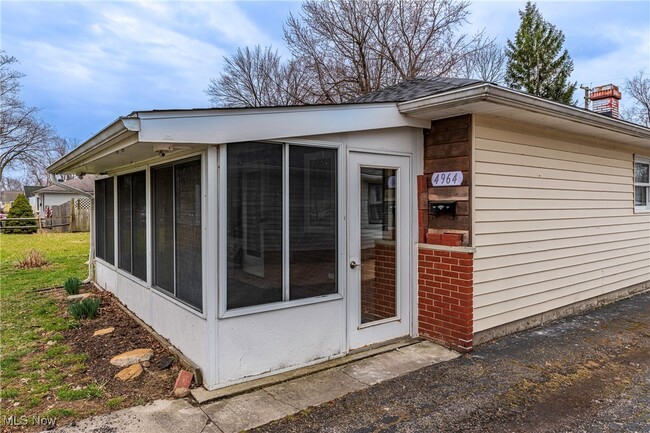 Building Photo - 4964 Orchard Rd