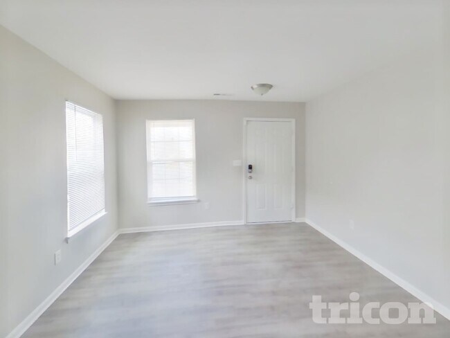 Foto del edificio - 10213 Blue Sky Dr