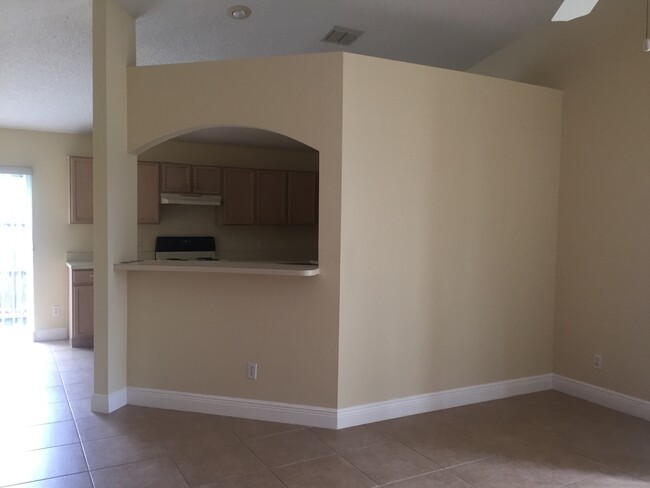 Foto del edificio - Quaint 3/2 Home Near Waterford Lakes