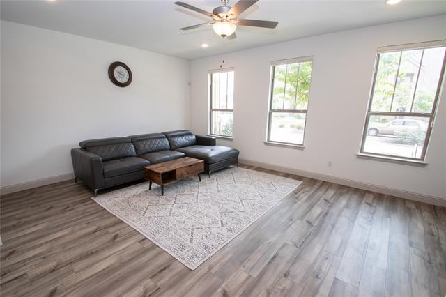 Foto del edificio - 4538 Cypress Thorn Dr