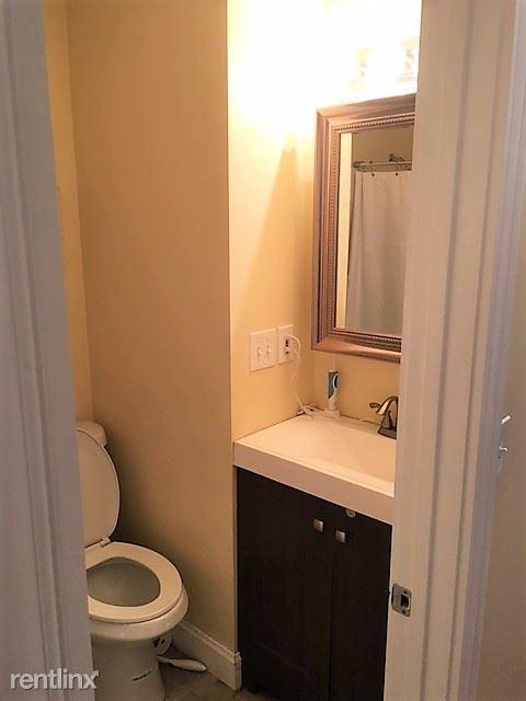 Foto del edificio - 3.0 bedroom in Somerville Massachusetts 02143