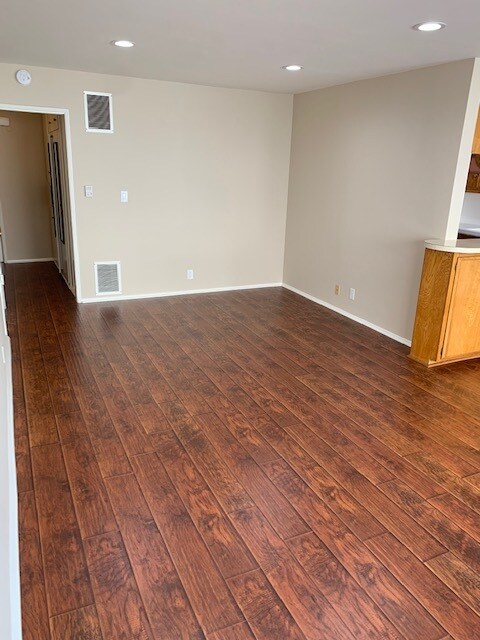 Foto del edificio - 1007 N Laurel Ave