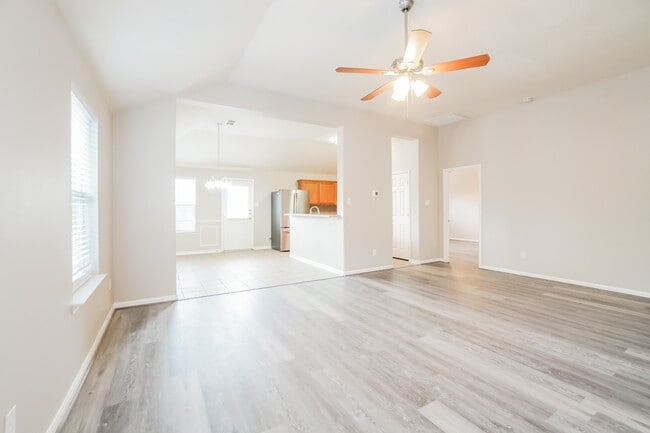 Building Photo - 11747 Elizabeth Ct