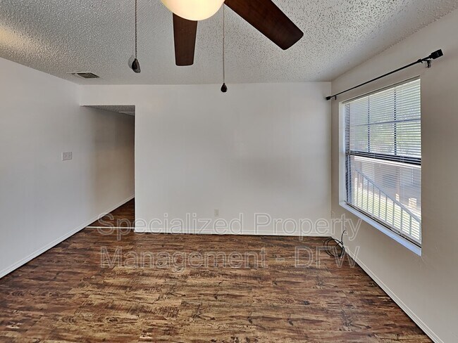 Foto del edificio - 501 Byron St
