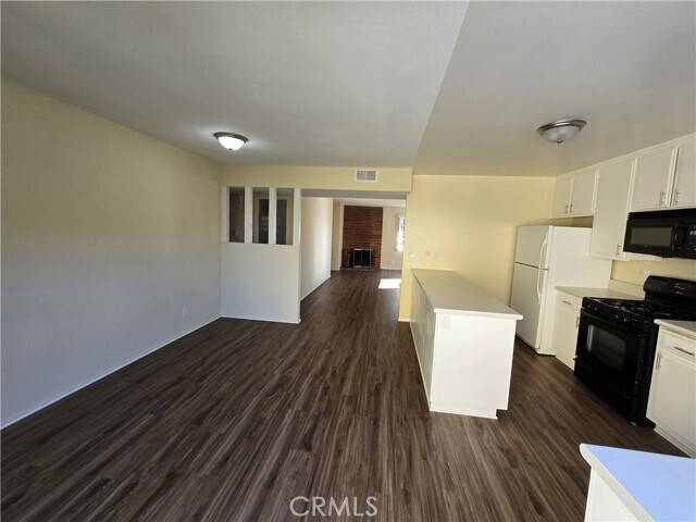 Foto del edificio - 359 Woodland Pl