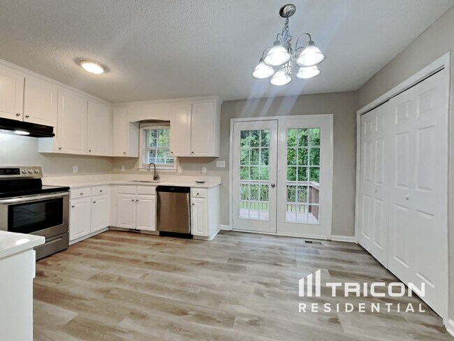 Building Photo - 139 Creekside Dr
