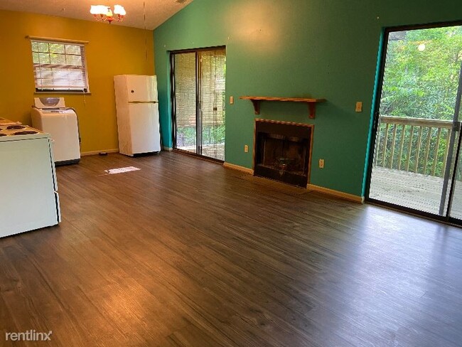 Building Photo - 2 br, 1 bath House - 13 Wood Robin Ln