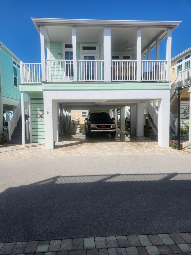 Photo - 378 NE Wharf Way House