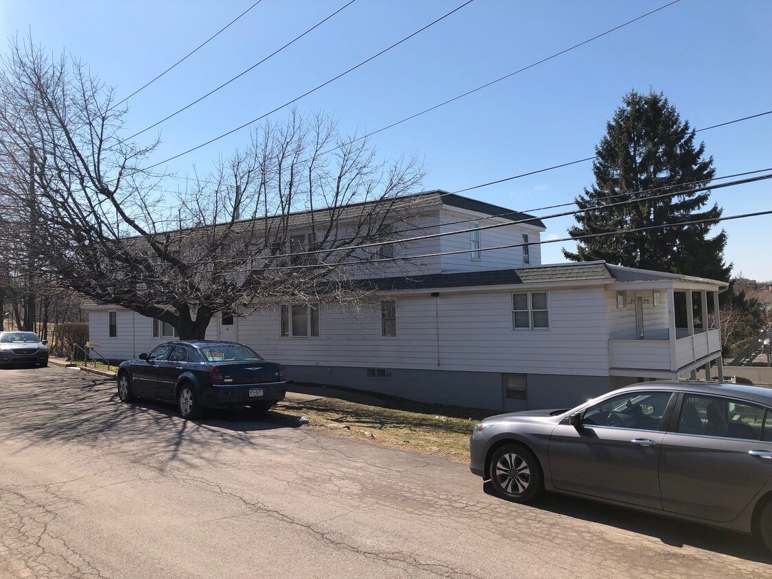 16 East St, Hazleton, PA 18201 Apartments in Hazleton, PA