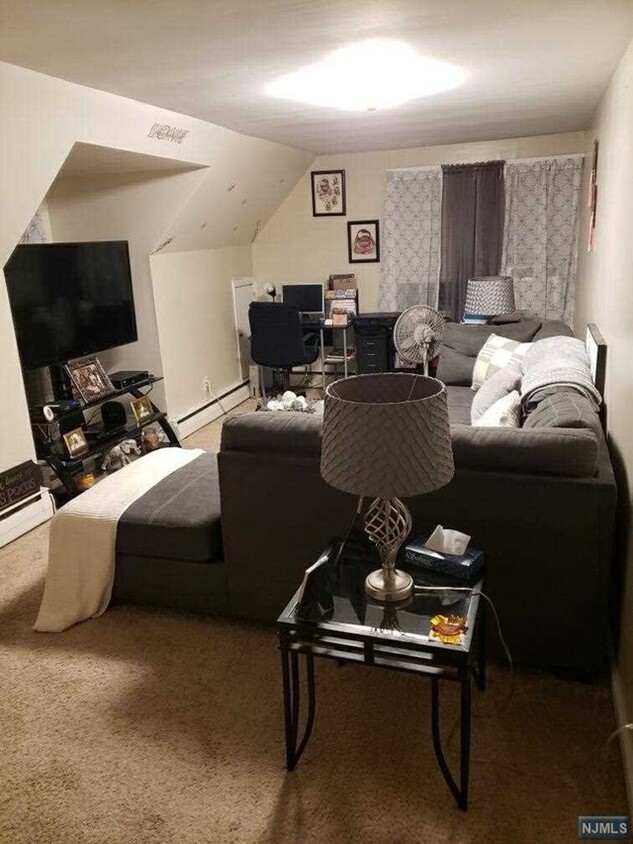 Foto principal - 212 Elm St