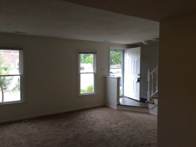 Building Photo - 5112 Radcliff Cir