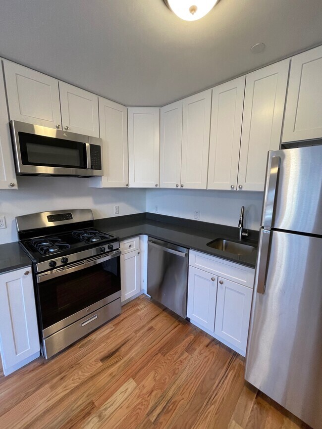 136 S Clark St Unit 1, Newburgh, NY 12550 Apartments in Newburgh, NY