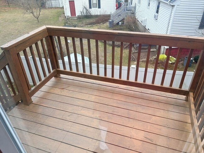 Foto del edificio - 933 Varnum Ave