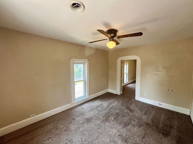 Building Photo - 516 Callon St