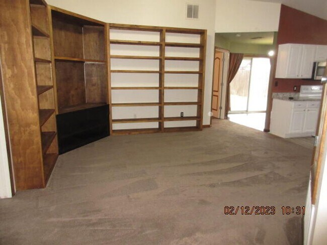 Building Photo - 3 Bedroom on Corner Lot in Navarre!